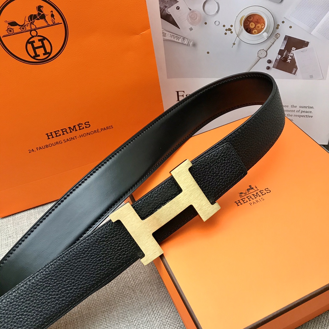 NO:138467,Original P delivery counter full gift box packaging. Hermes men's boutique lychee pattern original leather bottom, double-sided head-layer cowhide & original pure steel special buckle, double-head-tail design, showing a unique style, two-color can be used on both sides Width 38mm, belt, hermes, cowhide19860909原单 P配送专柜全套礼盒包装.爱马仕男款精品 荔枝纹原版皮底,双面头层牛皮 &原版纯钢特色扣,双头尾设计,彰显独特风格,双色可双面使用 宽度38毫米,皮带,hermes,cowhide,Belt