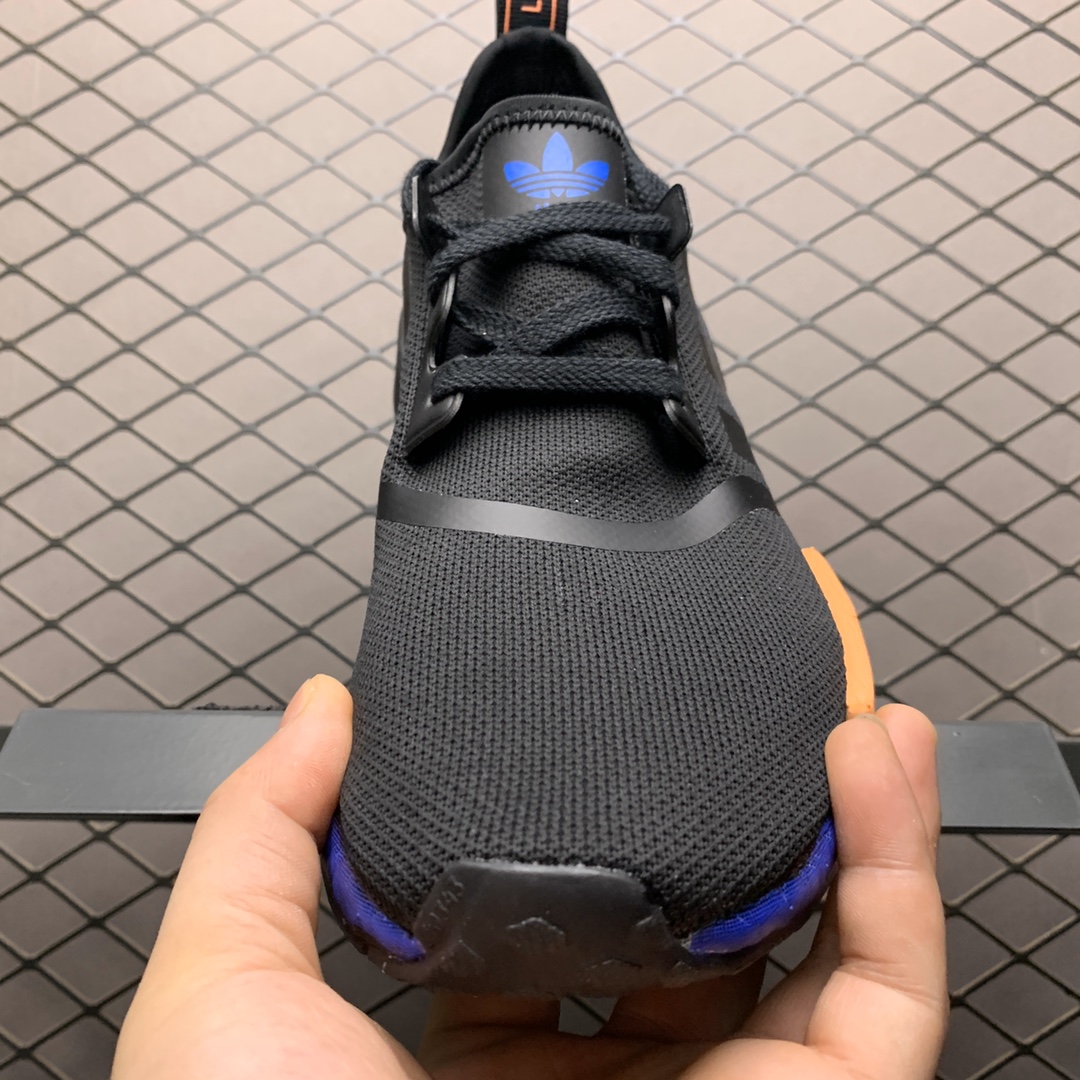 210 Adidas NMD Boost 阿迪达斯  FV8524 针织网面休闲跑步鞋