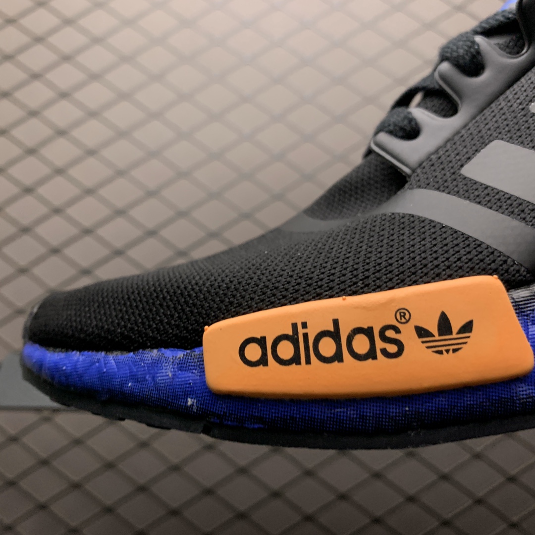 210 Adidas NMD Boost 阿迪达斯  FV8524 针织网面休闲跑步鞋