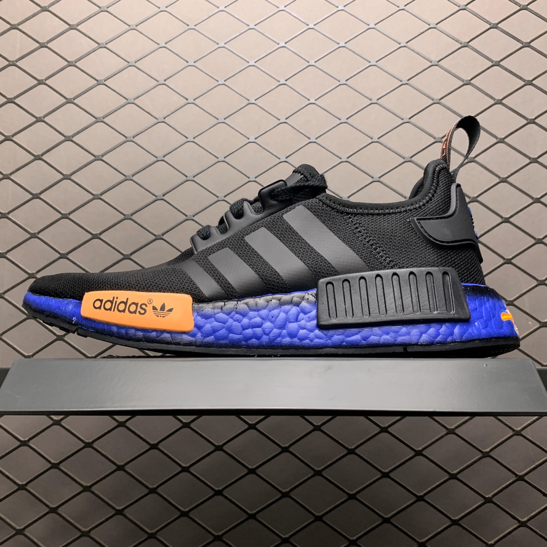 210 Adidas NMD Boost 阿迪达斯  FV8524 针织网面休闲跑步鞋