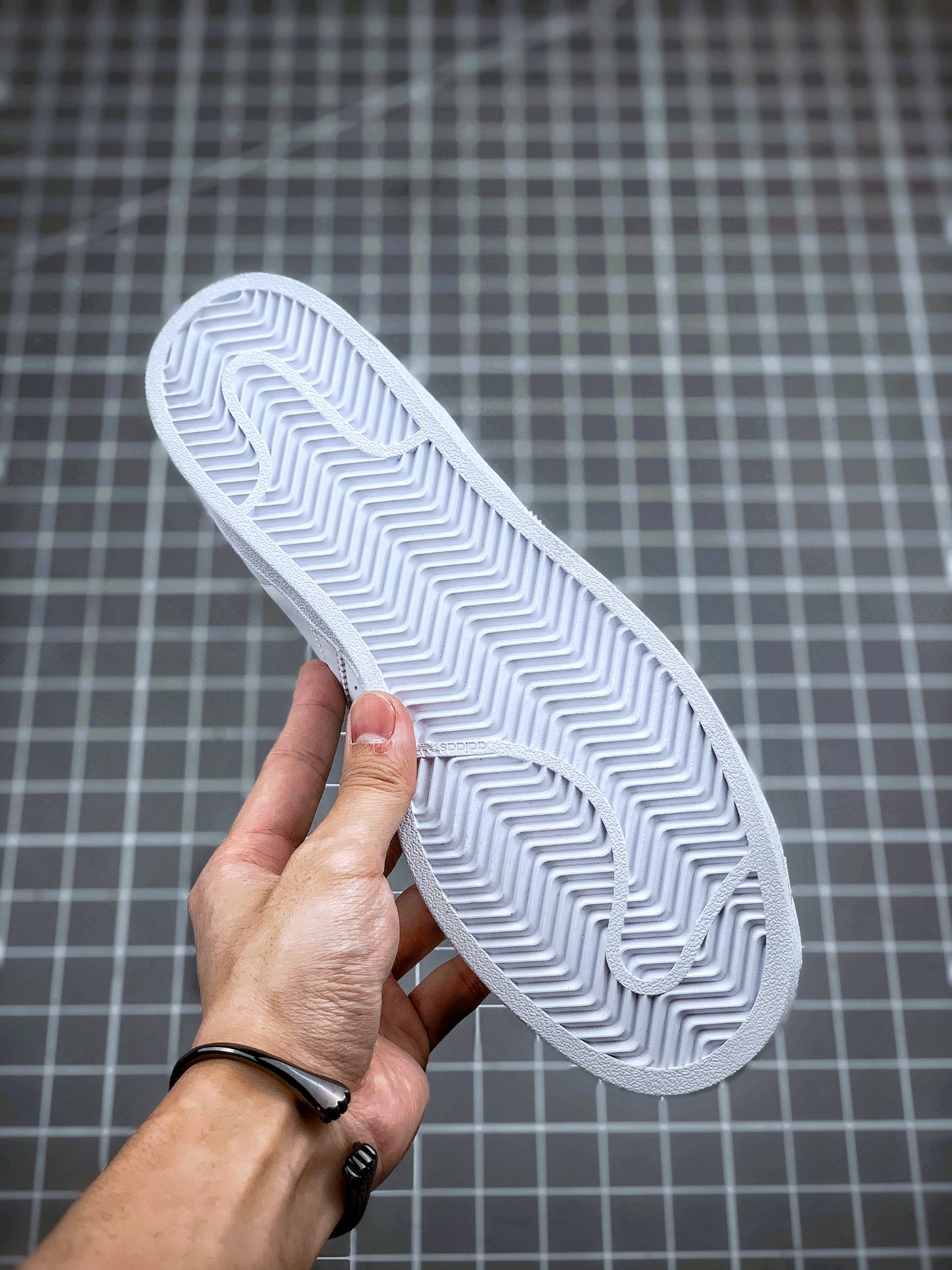 150 Adidas Originals SUPERSTAR W 渠道正品订单 诠释市场最高工艺水平 贝壳头经典小白板鞋货号：B27136