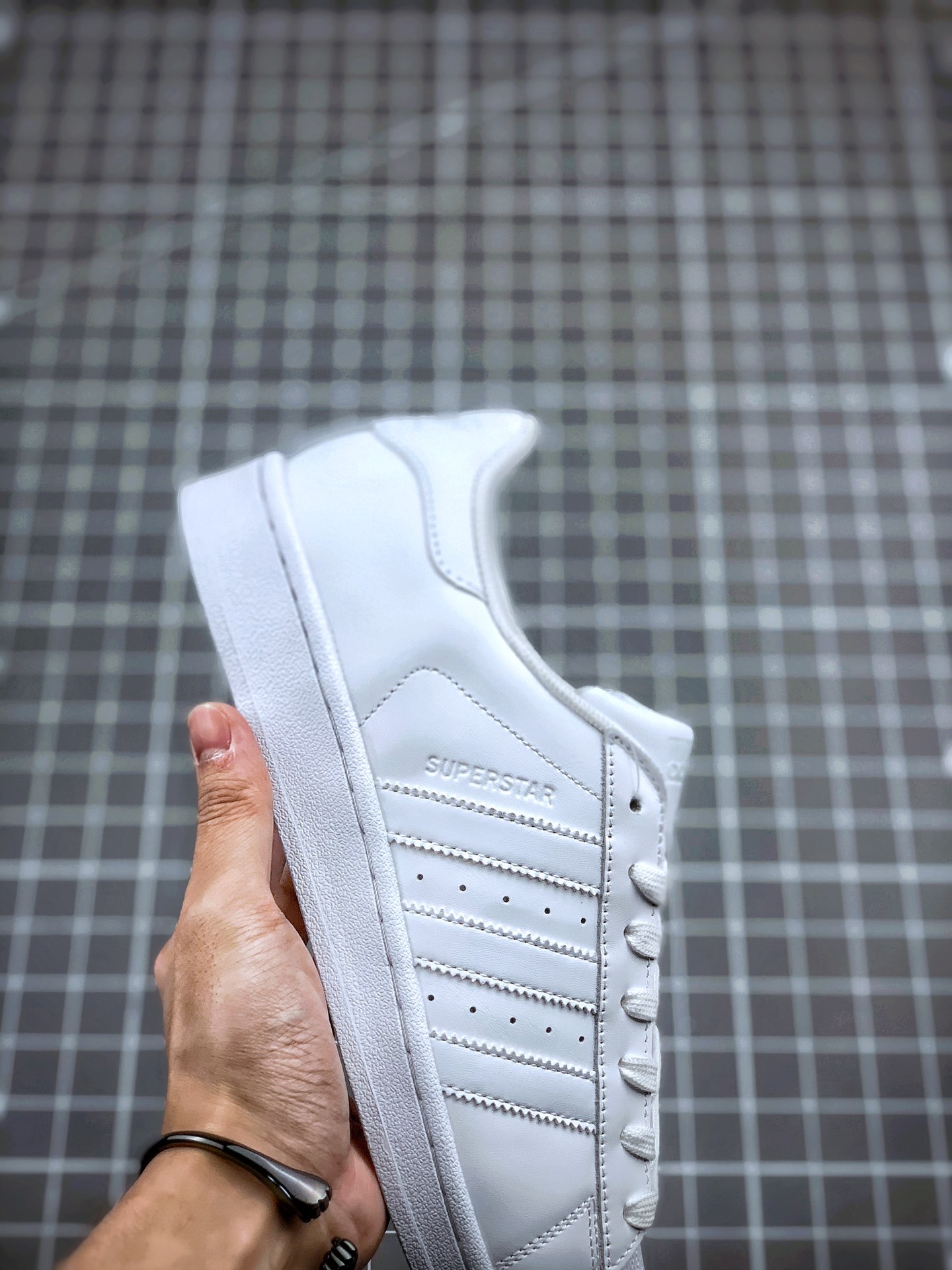 150 Adidas Originals SUPERSTAR W 渠道正品订单 诠释市场最高工艺水平 贝壳头经典小白板鞋货号：B27136