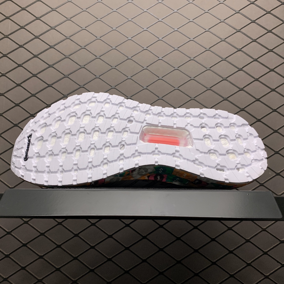 250 Adidas 阿迪达斯 Ultra Boost 20 超弹力爆米花中底休闲跑步鞋 FX8890