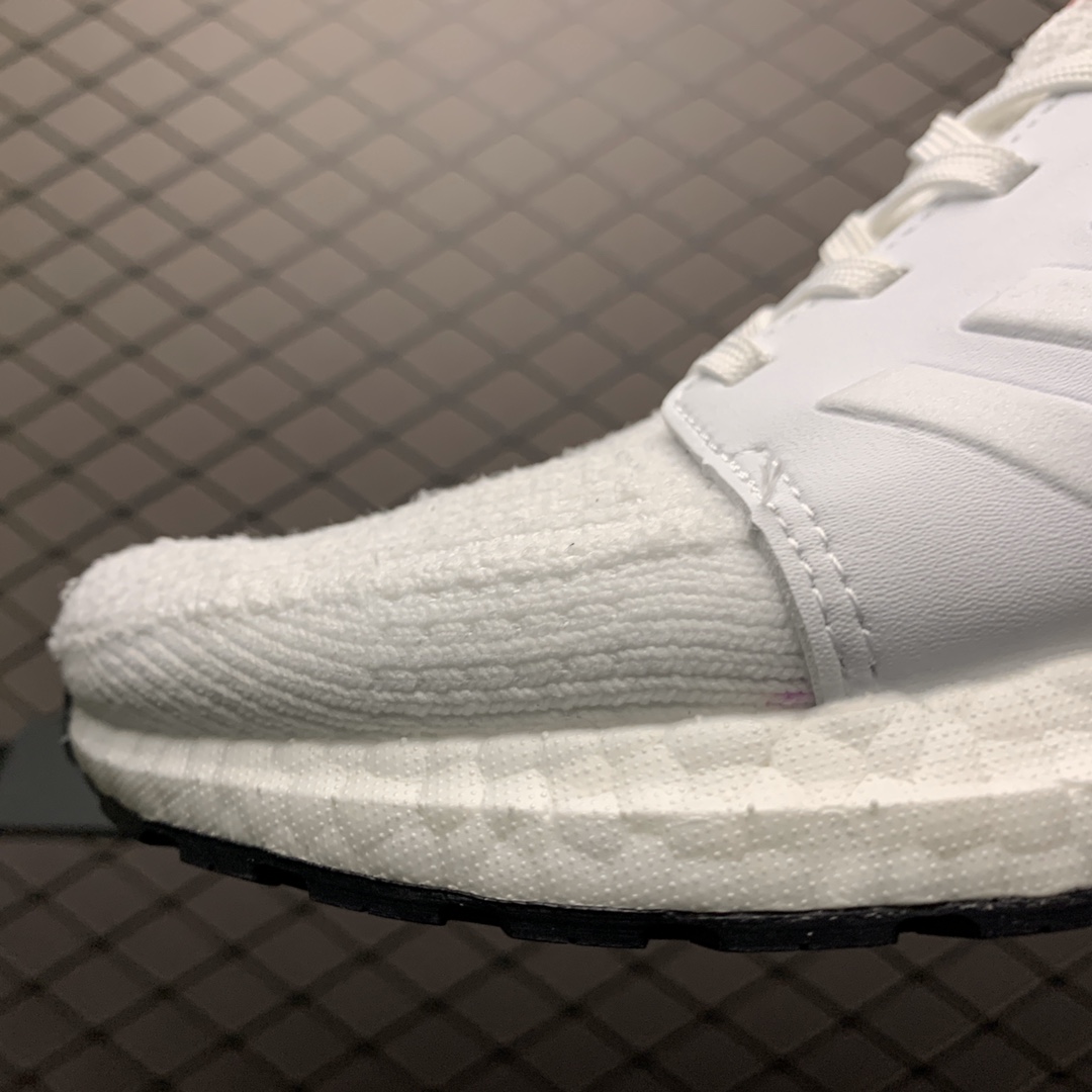 190 David Beckham x Adidas 阿迪达斯 Ultra Boost 19 超弹力爆米花中底 联名休闲跑步鞋 FW1970