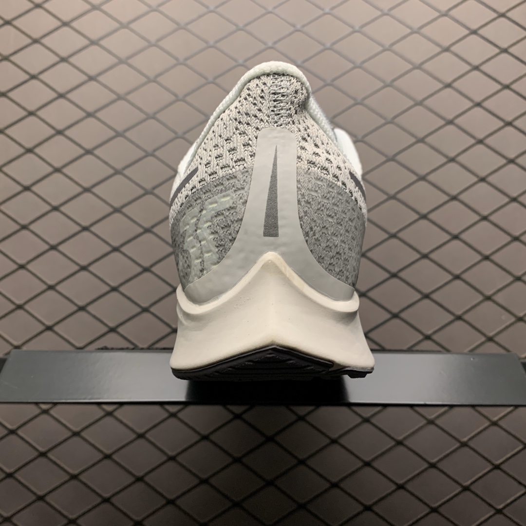 180 Nike Air Zoom Pegasus 35 登月35代 缓震透气跑步鞋 942851-004