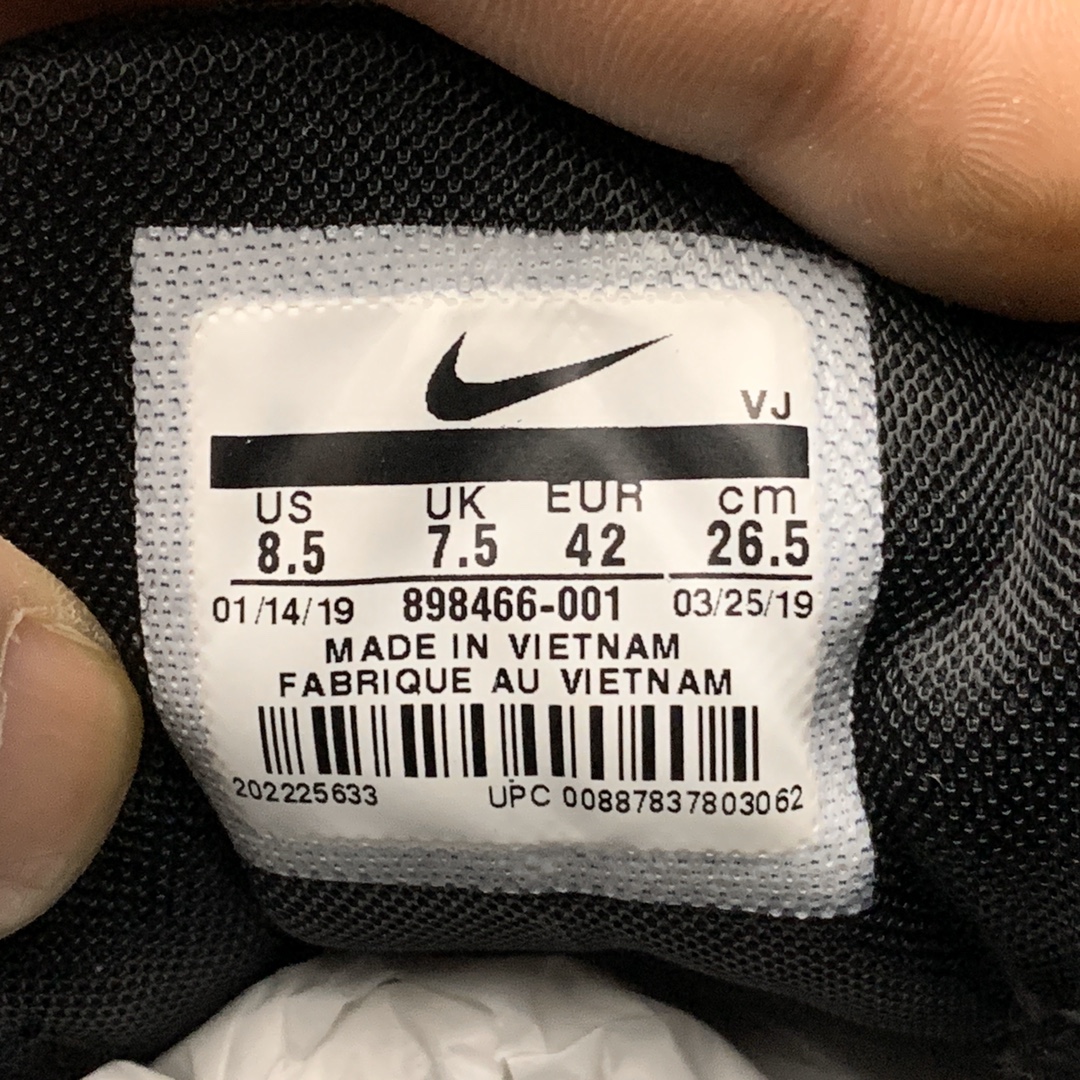 170 Nike Air Zoom winflo 4 缓震透气跑步鞋 898466-001