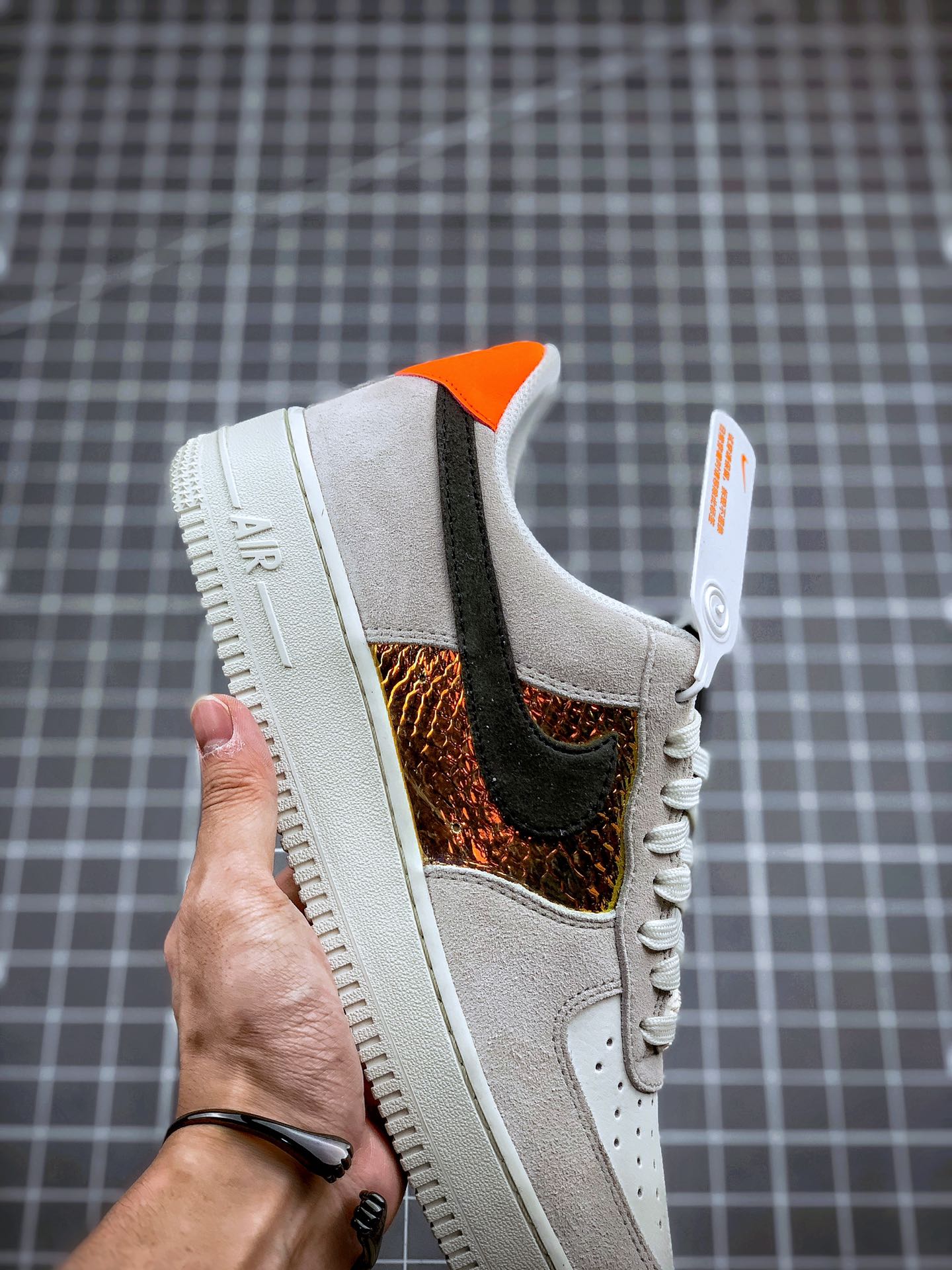 230 Air Force 1 “IridescentSnakeskin” 灰白全息蛇纹