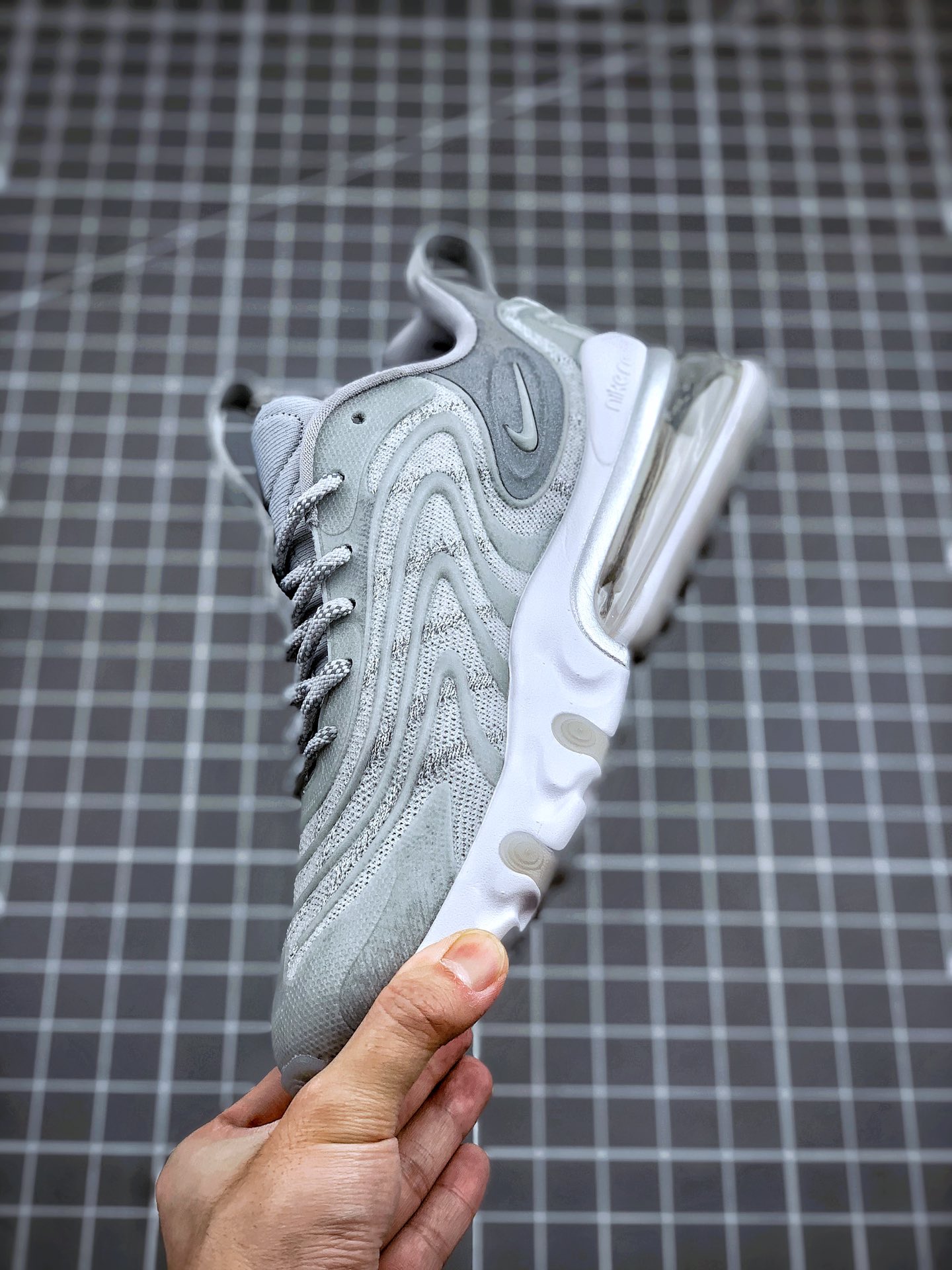 250 Air Max 270 React ENG  CD0118-600