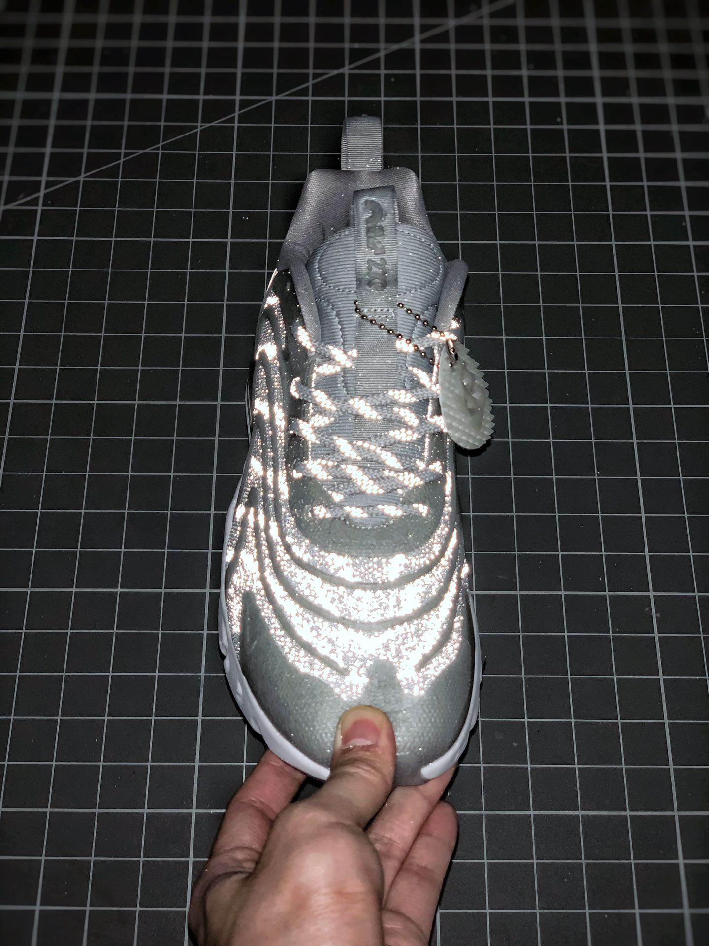 250 Air Max 270 React ENG  CD0118-600