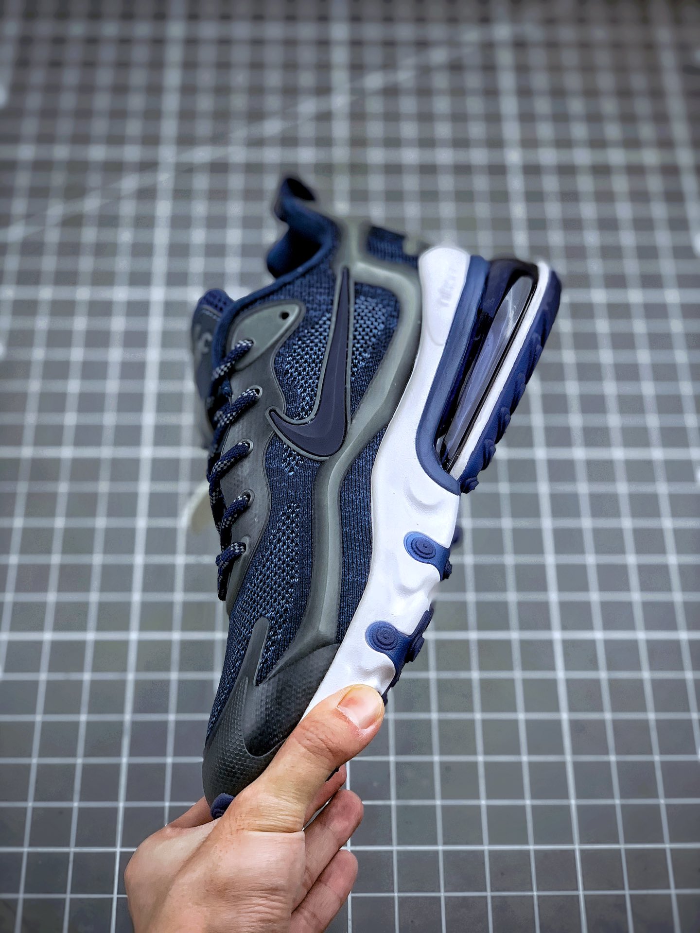 250 Air Max 270 React ENG  夜光3M反光 货号：AO4971-108