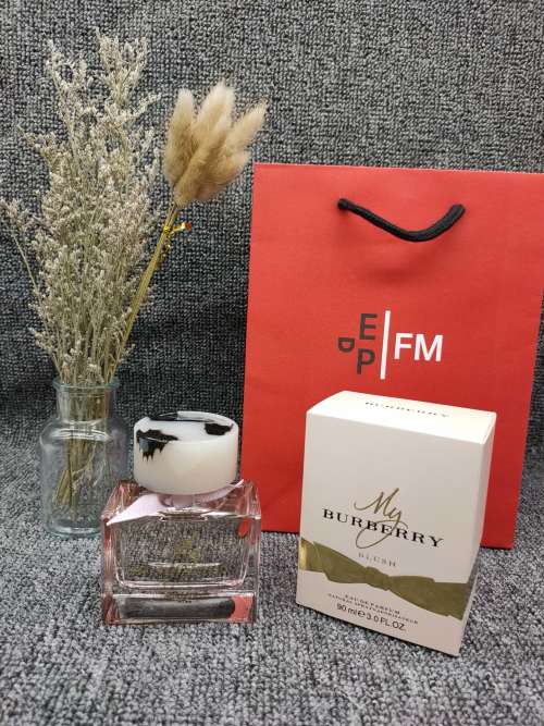 Burberry My Burberry Blush Eau de Toilette 90ml - Floral Fragrance for Women 1 Burberry My Burberry Blush Eau de Toilette 90ml - Floral Fragrance for Women