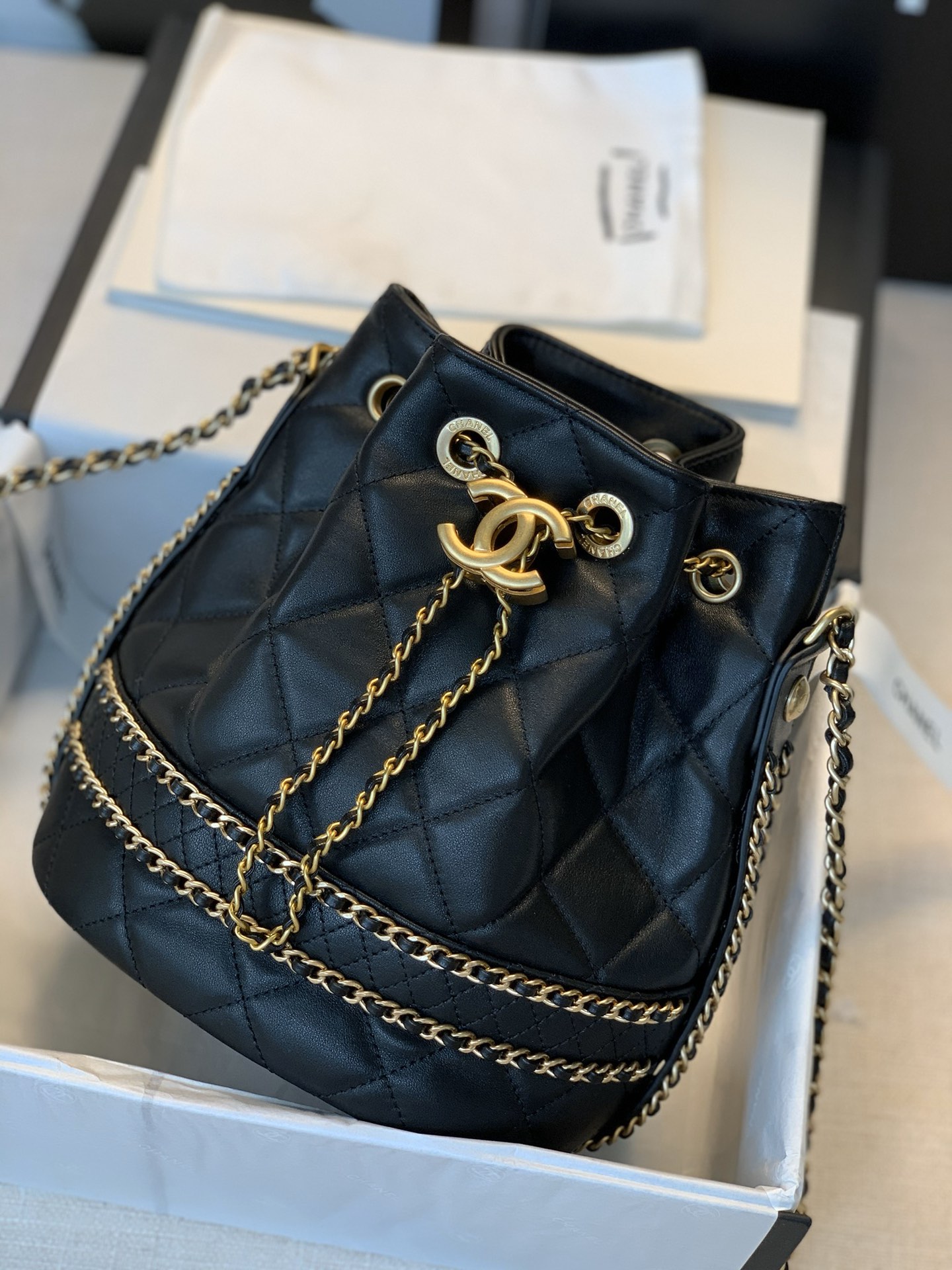 香奈儿抽61斜跨小绳69桶包-高仿奢侈品-高仿包包-高仿lv网站-一个