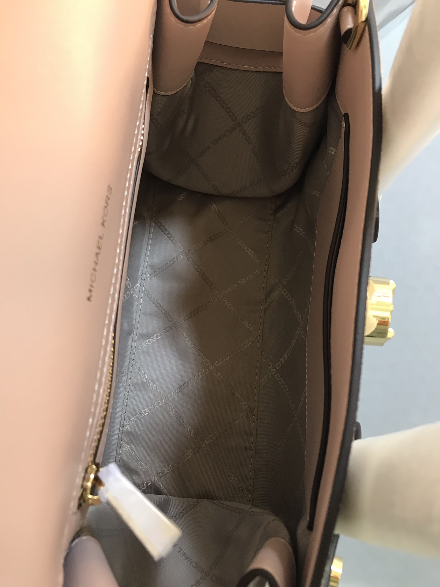 Michael Kors 耳朵包粉拼白色