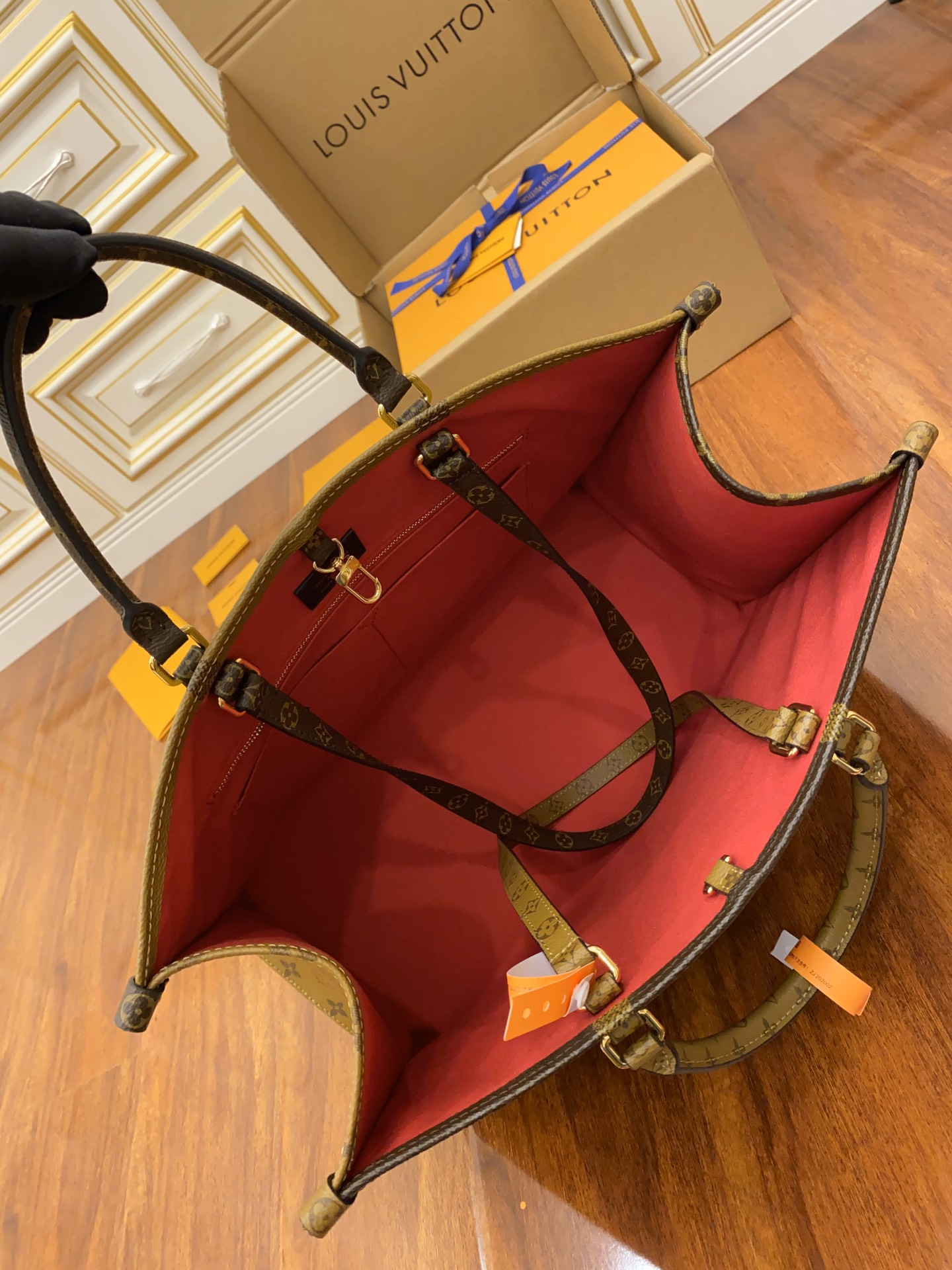 Louis Vuitton LV Onthego大花托特包 M44576 M45039