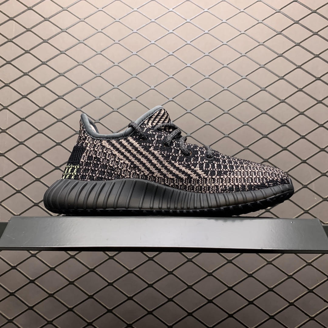 230 Adidas 阿迪达斯 Yeezy Boost 350v2 Kids 椰子童鞋 FX0777
