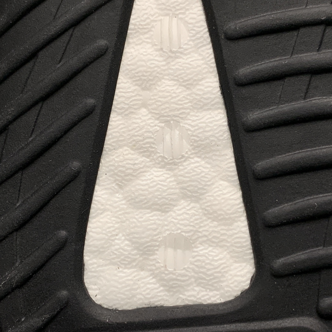230 Adidas 阿迪达斯 Yeezy Boost 350v2 Kids 椰子童鞋 FX0777