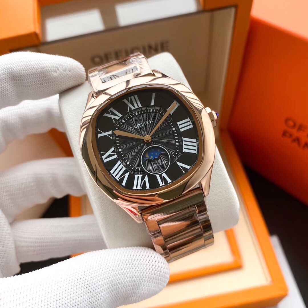 Cartier カードルシリーズ メンズ枕型腕時計 - ローマ刻度と真月相デザイン