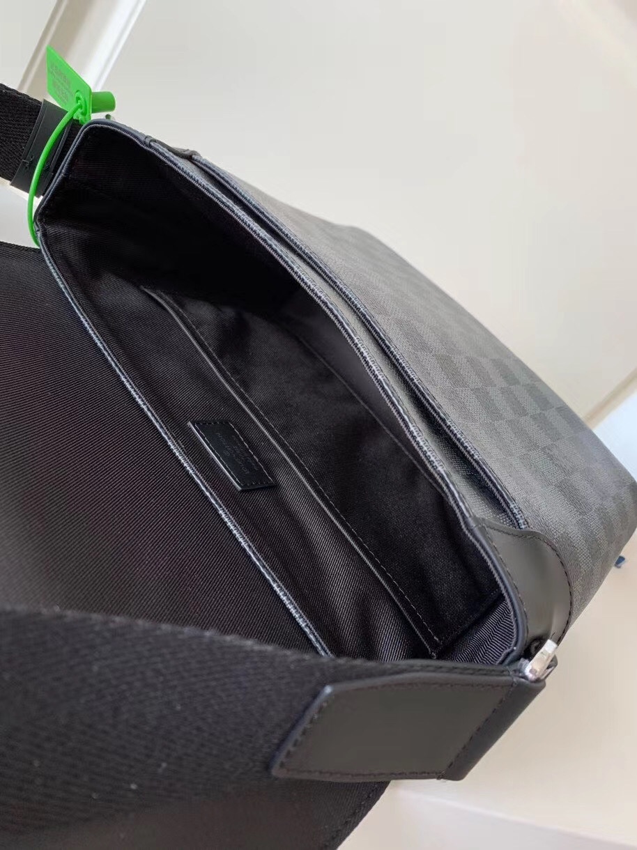 路易威登 Louis Vuitton 高定典藏名品高定成衣时装外套连衣裙衬衫T恤 #2389573A 8