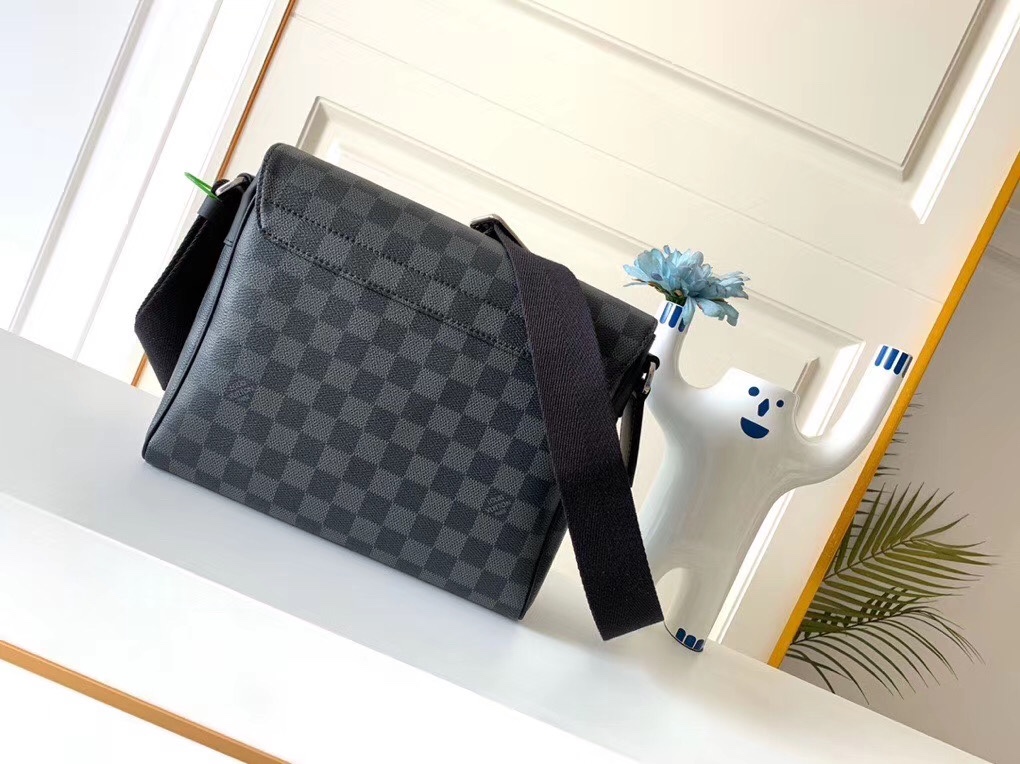 路易威登 Louis Vuitton 高定典藏名品高定成衣时装外套连衣裙衬衫T恤 #2389573A 2