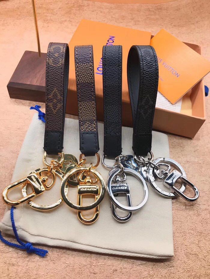 NO:360039,LV keychain Classic keychain Super beautiful spot, Lv accessories, louis vuitton, keychain19860909LV钥匙扣 经典款钥匙扣 超美 现货,Lv配饰,louis vuitton,keychain,Jewelry