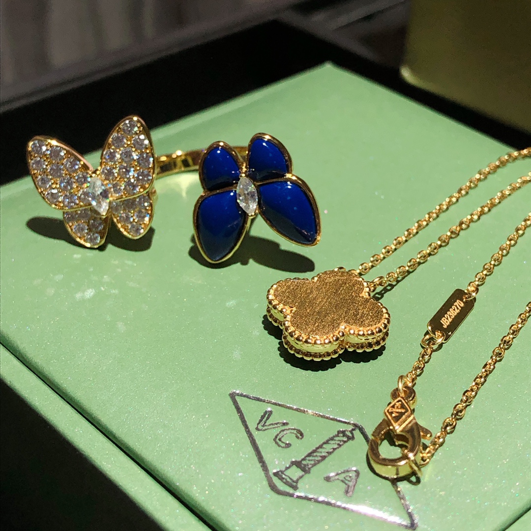 NO:360781,Two Butterfly Rings Two Butterfly Bright Blue Cedony Necklace/Lancium Butterfly Ring, Vac Necklace VcA Ring, necklace, ring19860909戒指Two Butterfly 自带贵气的蓝玉髓项链/青金蝴蝶戒指,Vac项链VcA戒指,necklace,ring,Jewelry