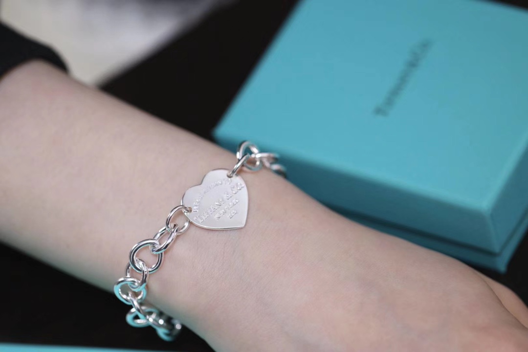 Tiffany & Co. Tiffany&Co.蒂芙尼心形心牌龙虾扣扣手链