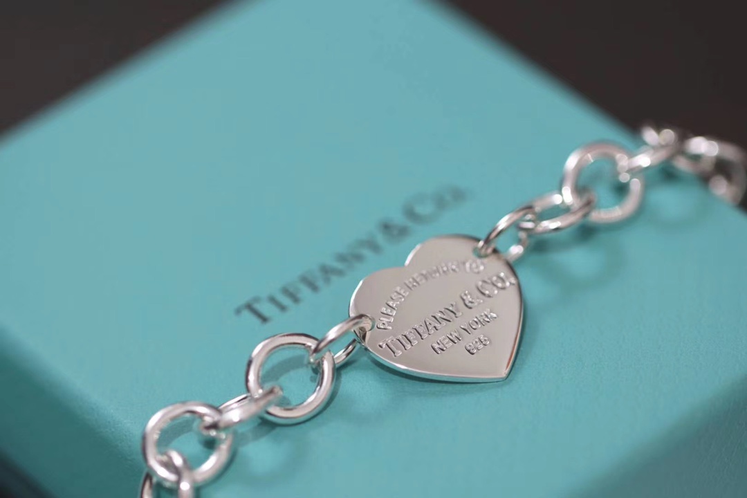 Tiffany & Co. Tiffany&Co.蒂芙尼心形心牌龙虾扣扣手链