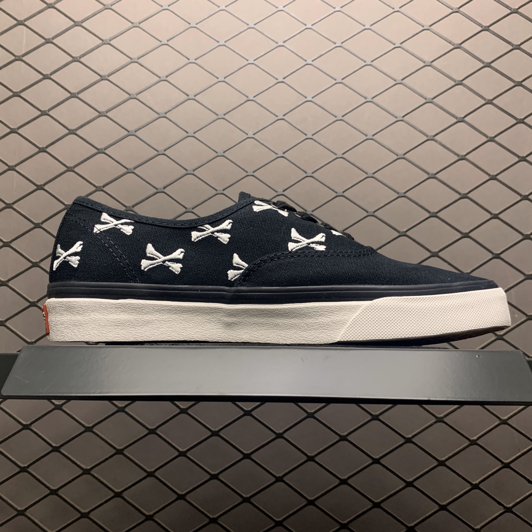 150 Vans 万斯 Authentic 低帮硫化休闲板鞋