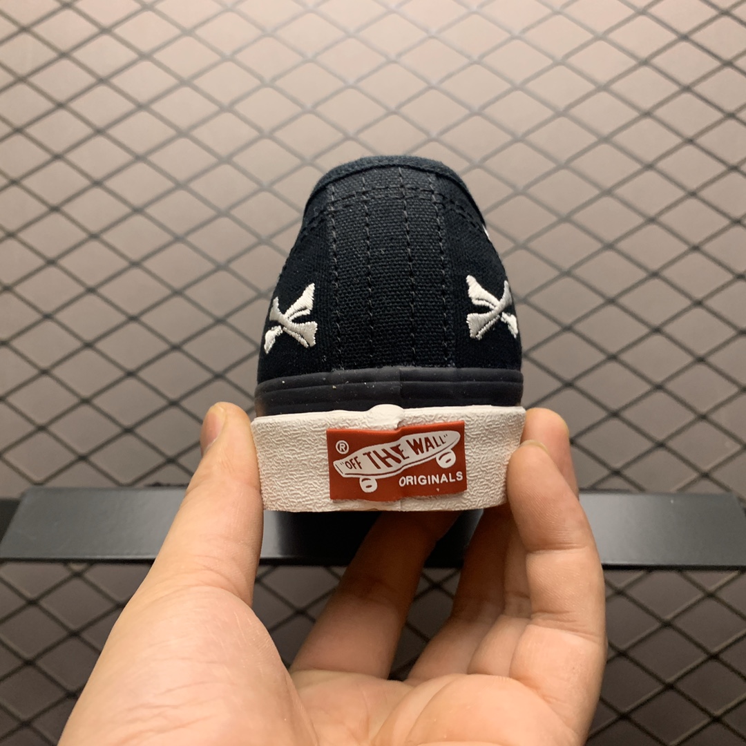 150 Vans 万斯 Authentic 低帮硫化休闲板鞋