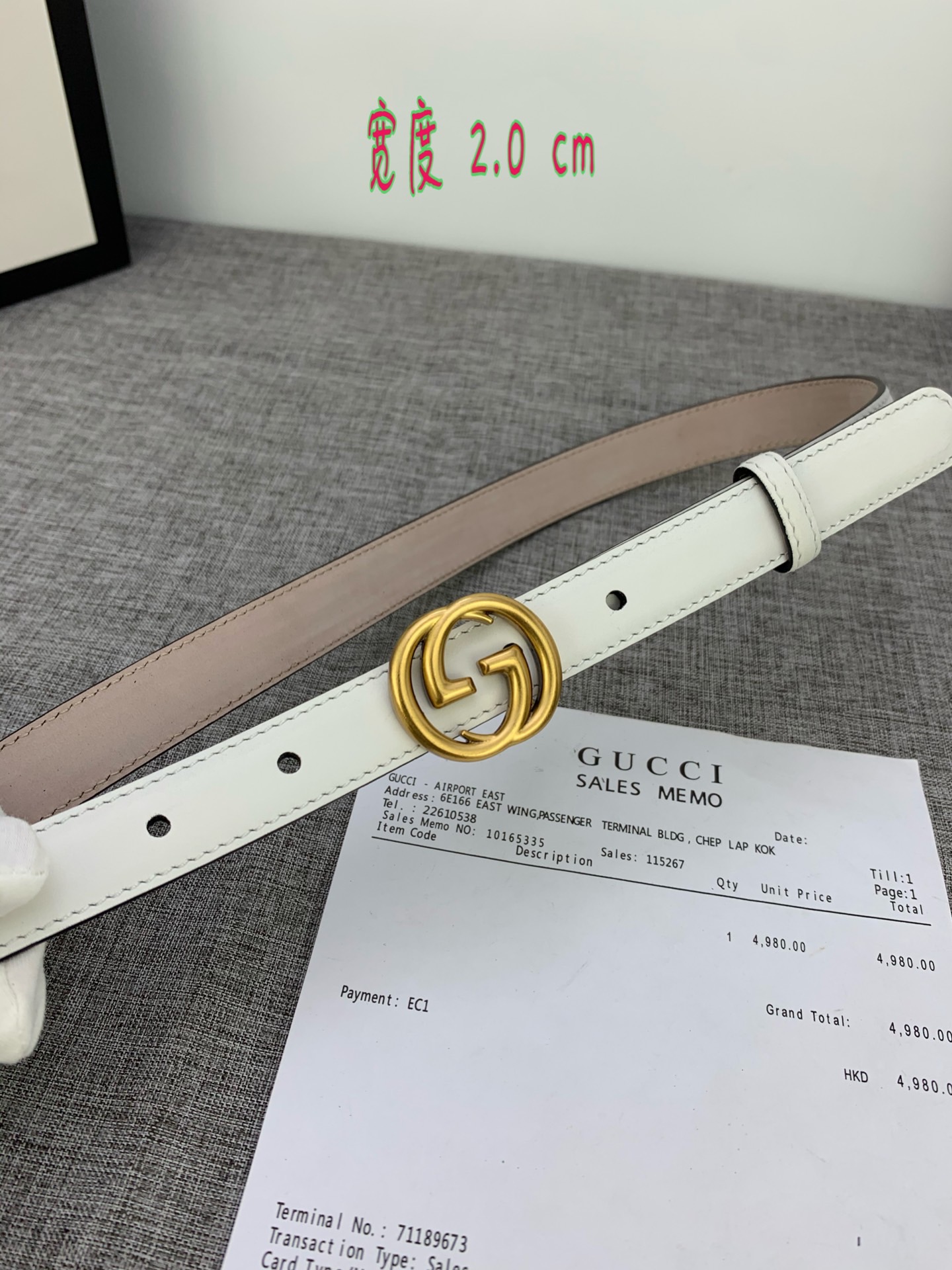 GUCCI此细款腰带用采光头小层牛皮精制而成配以双G带扣宽度2.0cm