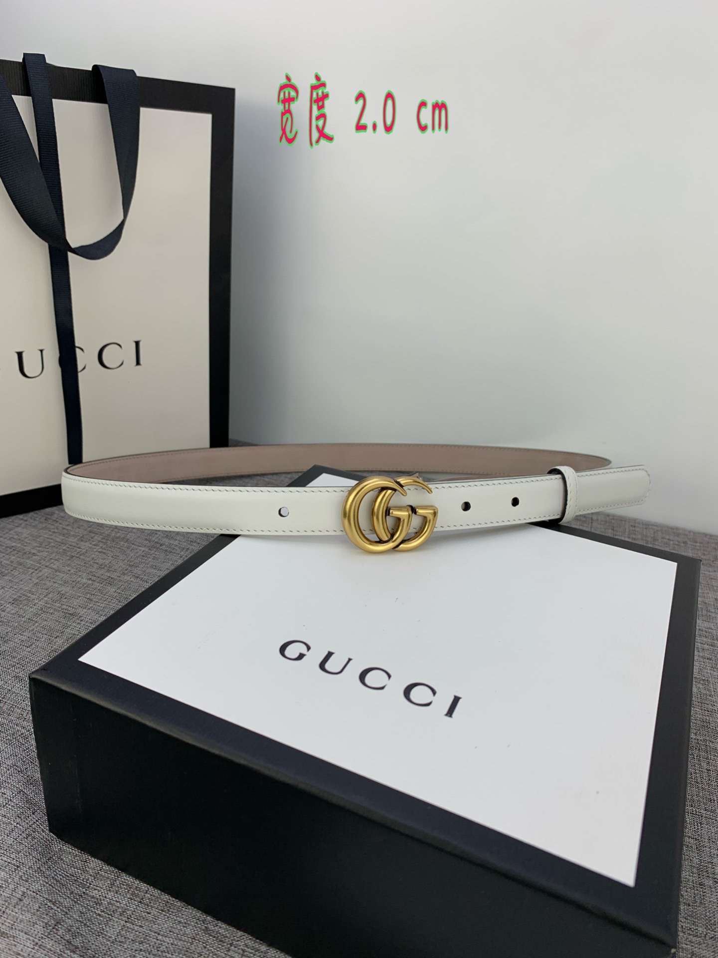 Gucci Aaaa
 Pasek Kobiety