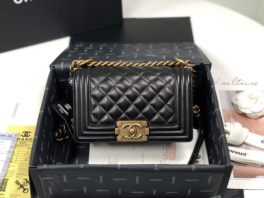 辣妈款67085黑羊古金。现货