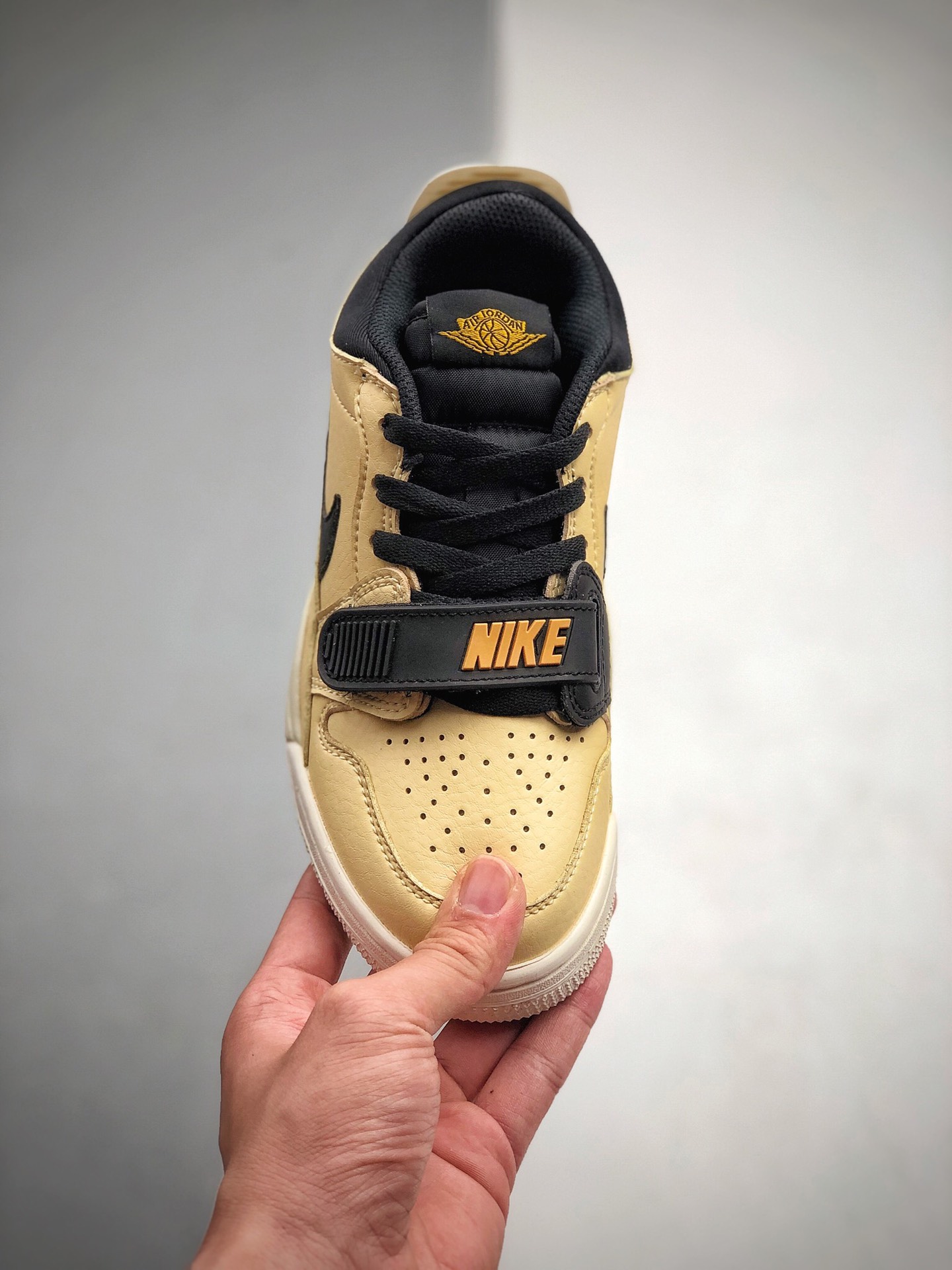 170 Don C 与 JordanBrand 联手推出 Jordan Legacy 312 low 白爆裂纹 CD9054-200