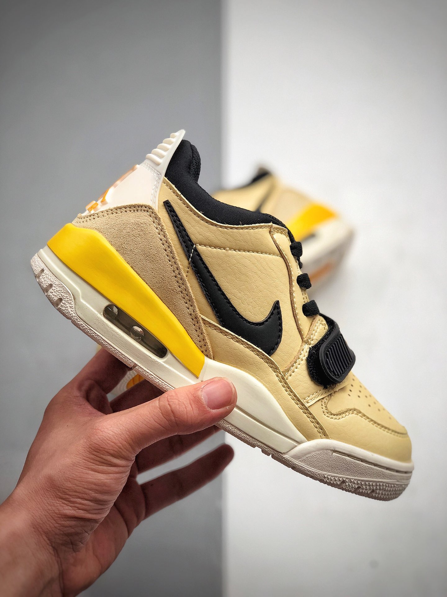 170 Don C 与 JordanBrand 联手推出 Jordan Legacy 312 low 白爆裂纹 CD9054-200