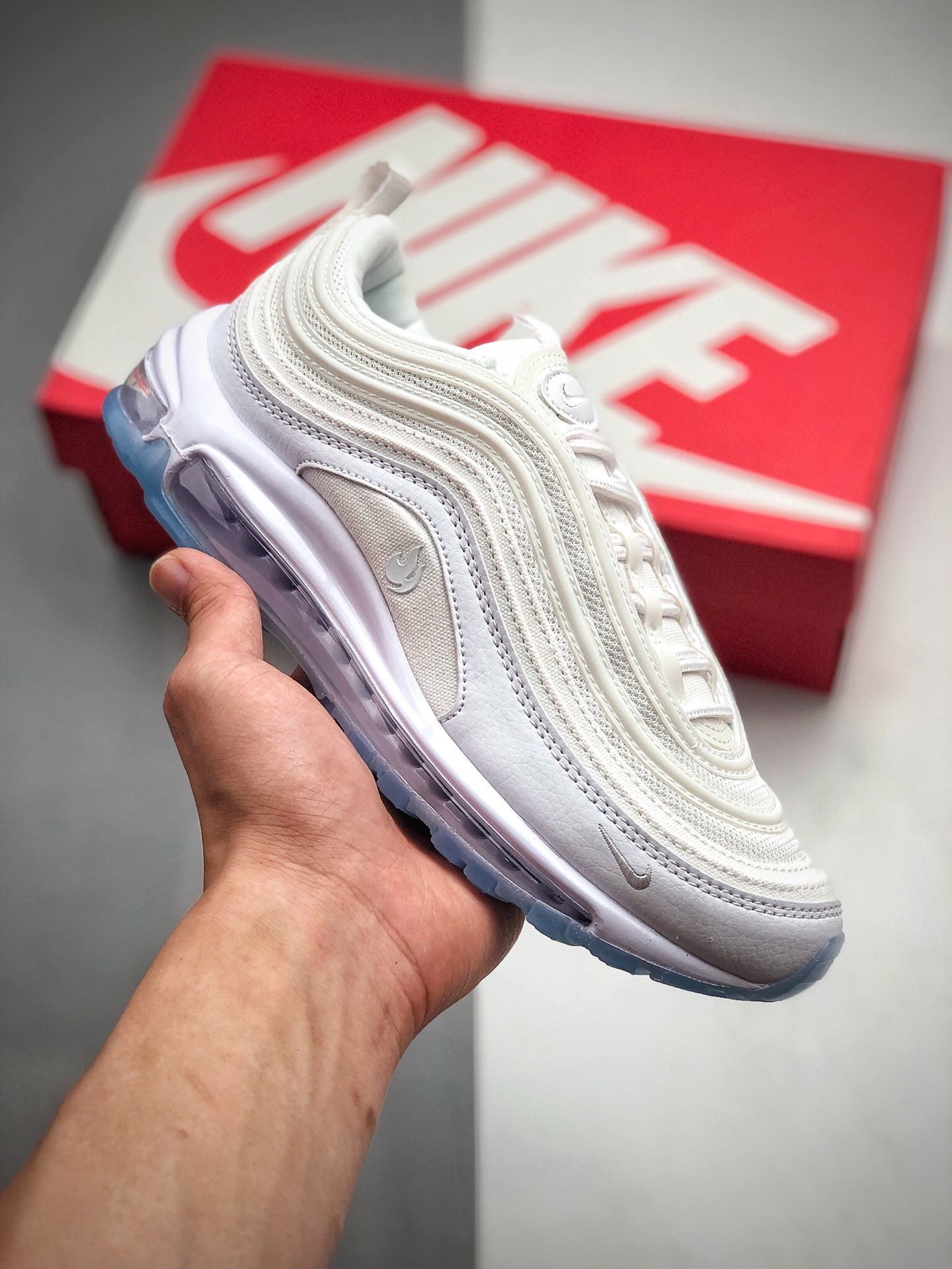 210 Nike Air Max 97 子弹复古全掌气垫休闲运动鞋  货号：CT4526-100