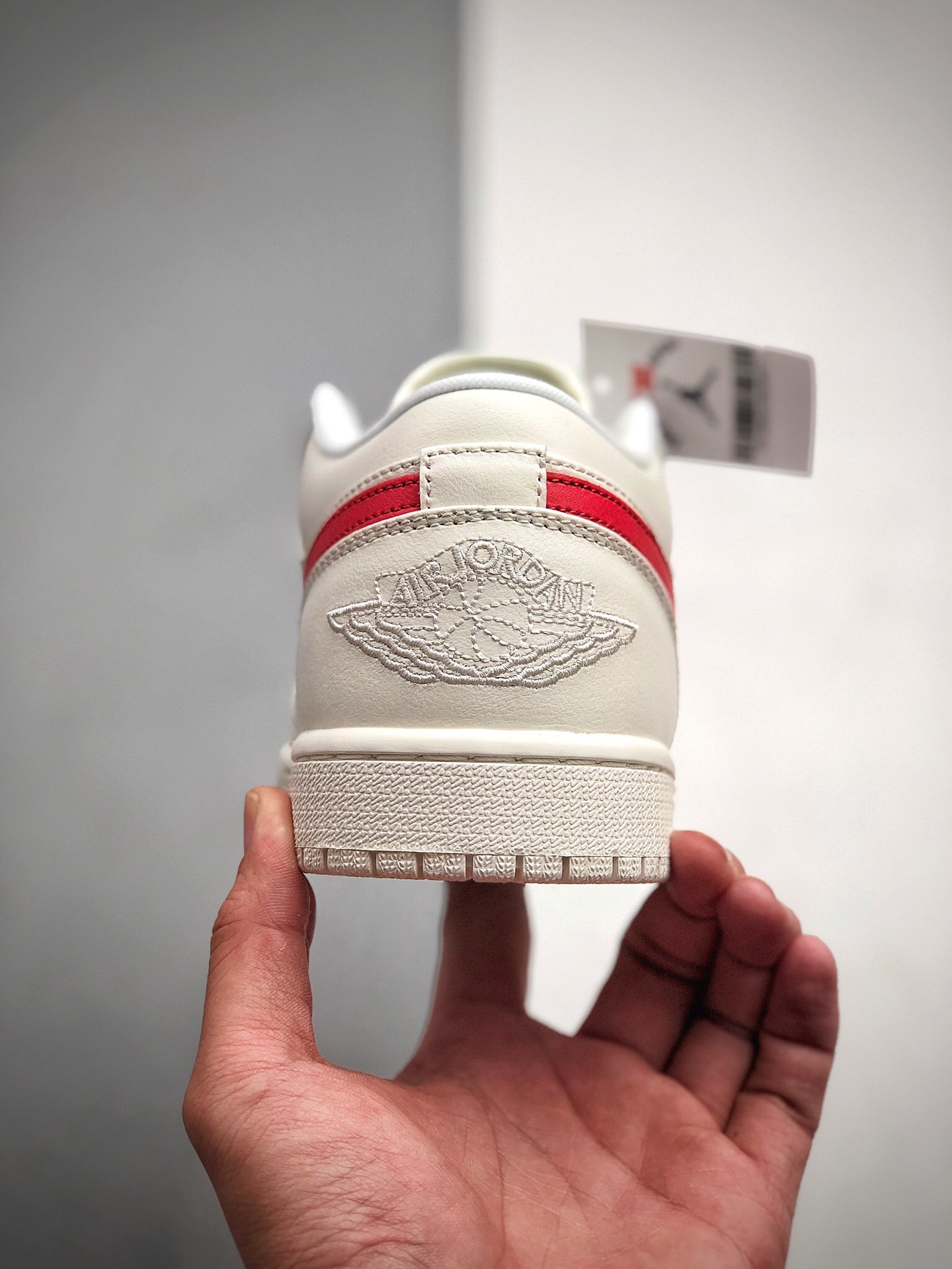 210 Jordan 1 Low“University Red”权志龙 奶白红 大学红  货号：AO9944-161