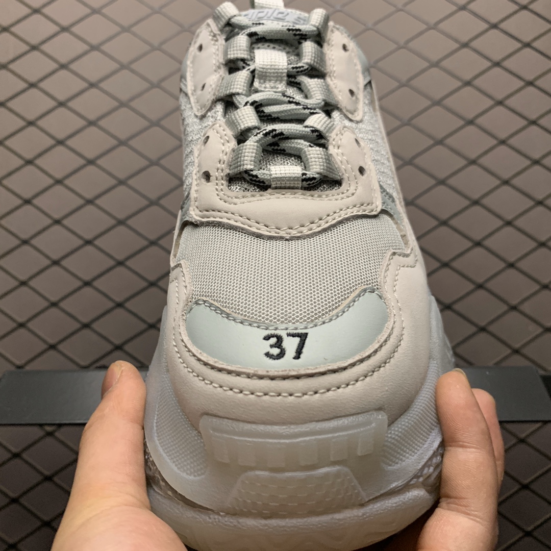 450  Balenciaga  Triple S 3.0 三代复古休闲老爹鞋 全组合氮气水晶大底