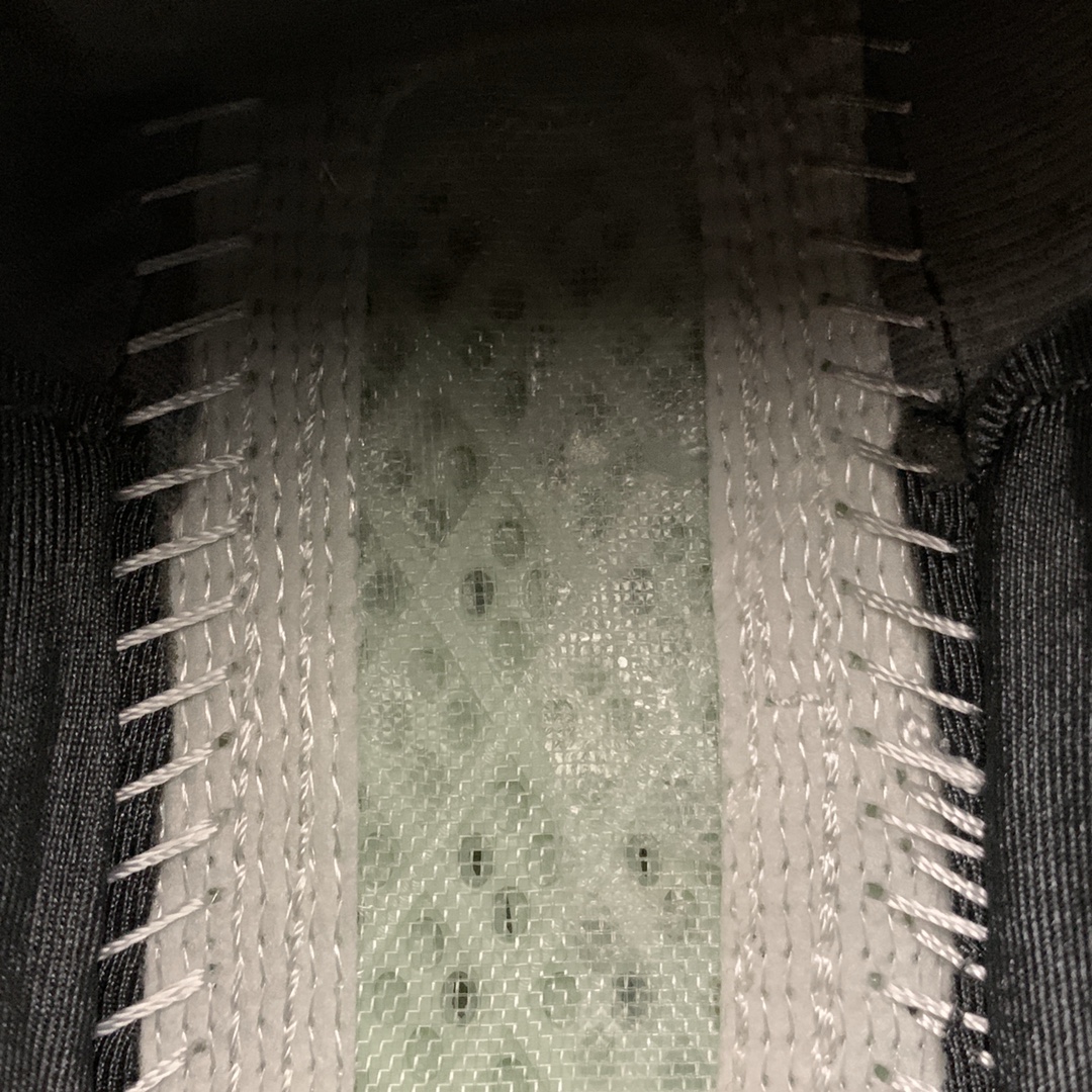 250 Adidas 阿迪达斯 Futurecraft 4D打印 科技高端跑步鞋 FV5329