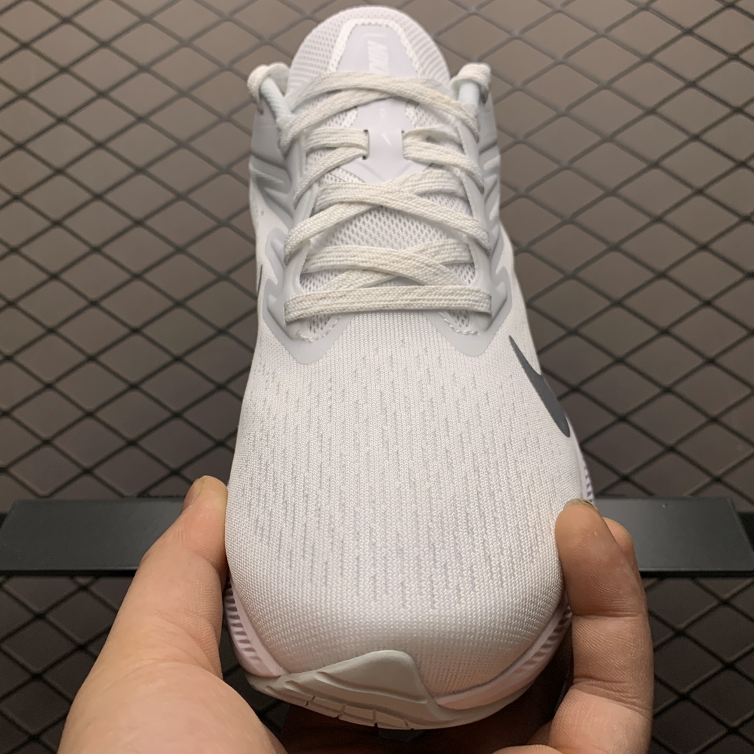 200 Nike Air Zoom Winflo W7代 网面透气 训练跑步鞋 CJ0301-004