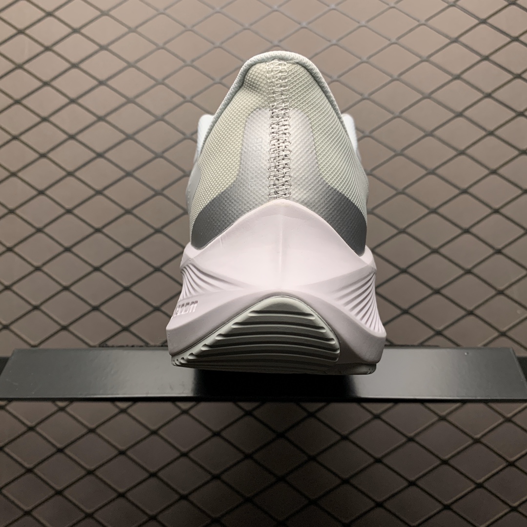 200 Nike Air Zoom Winflo W7代 网面透气 训练跑步鞋 CJ0301-004