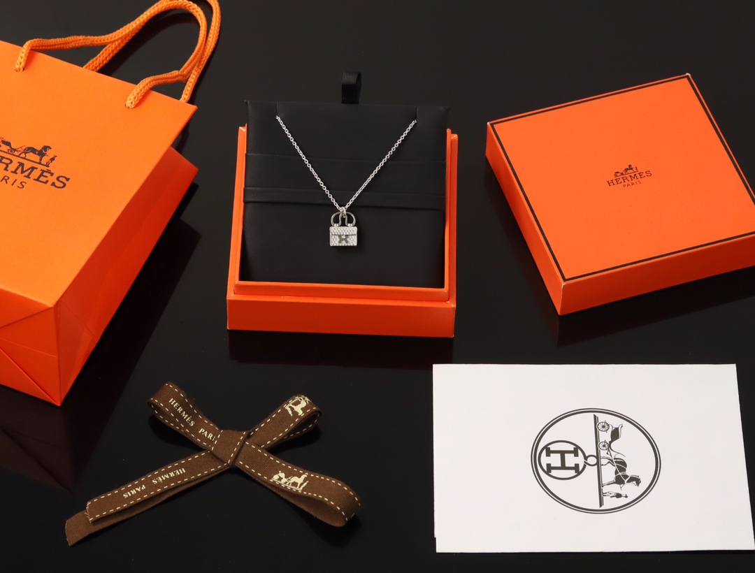 Collier Hermès Constance en argent sterling