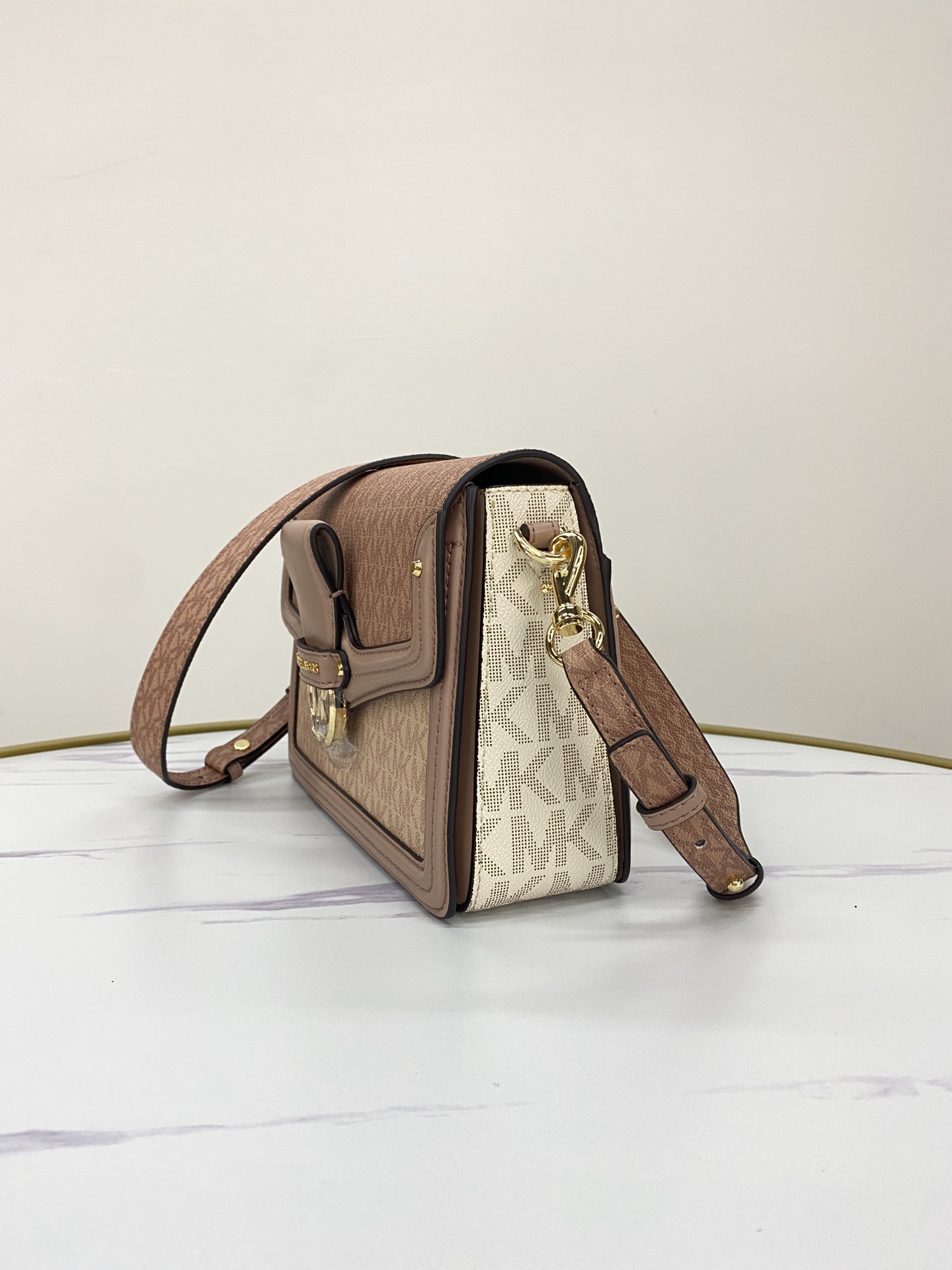 Michael Kors ～mk Jessie 女士单肩包，2020最新拼色老花酒神包