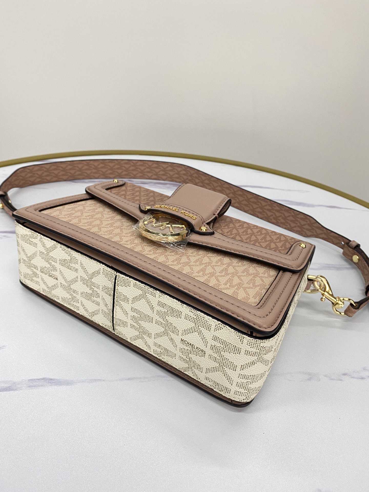 Michael Kors ～mk Jessie 女士单肩包，2020最新拼色老花酒神包