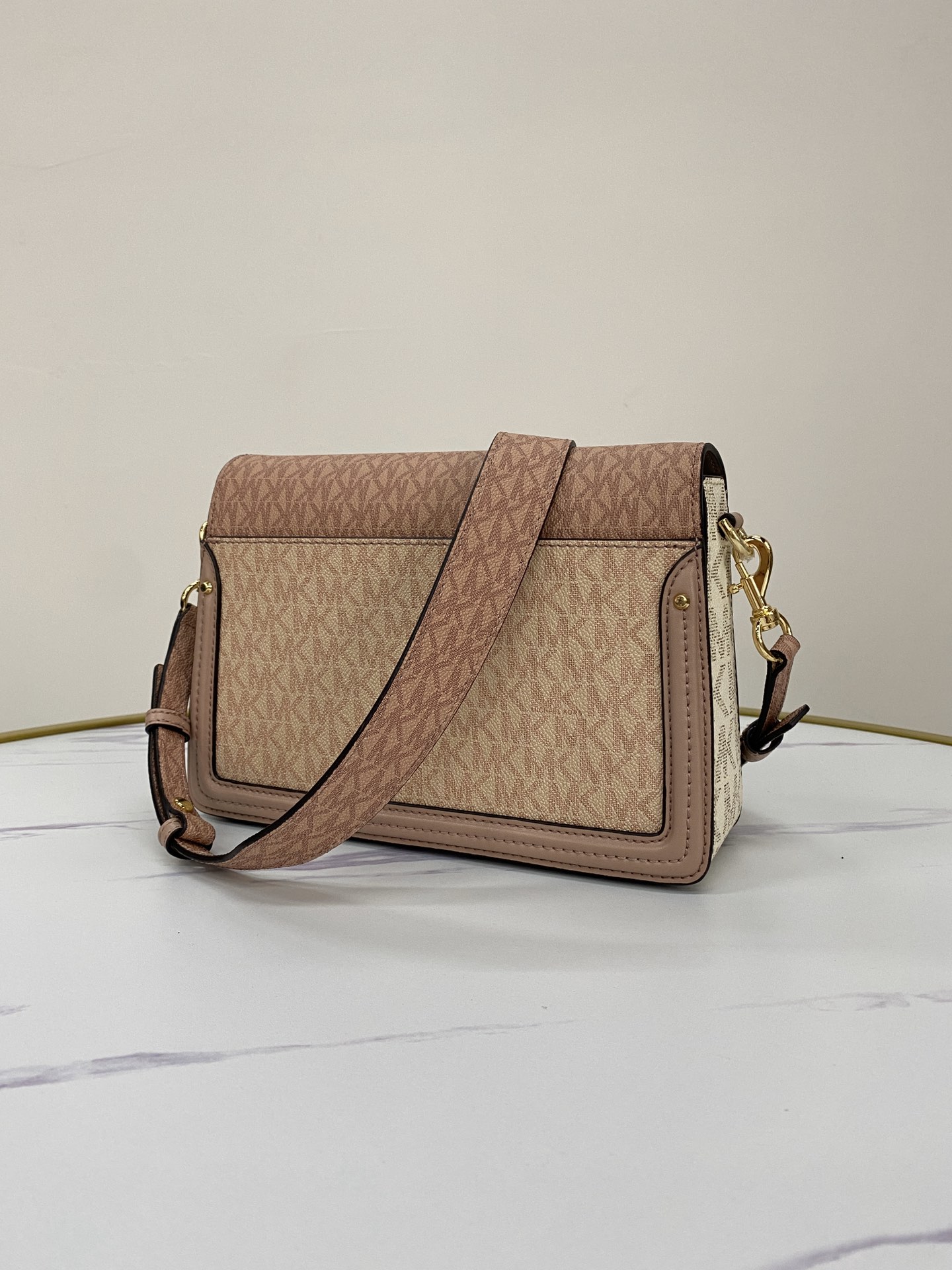 Michael Kors ～mk Jessie 女士单肩包，2020最新拼色老花酒神包