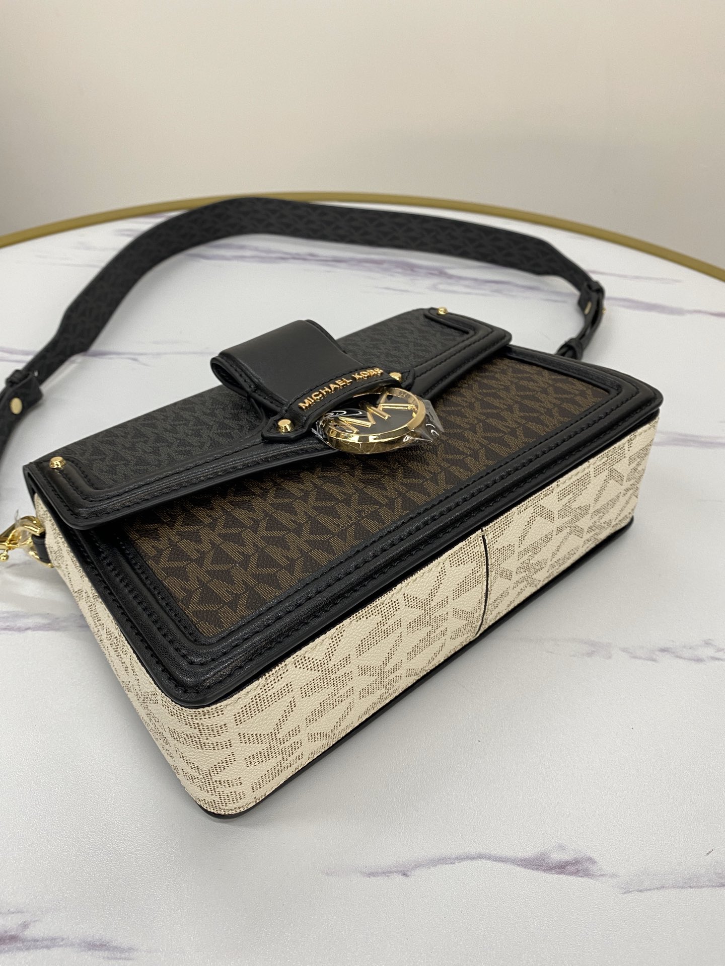 Michael Kors ～mk Jessie 女士单肩包，2020最新拼色老花酒神包