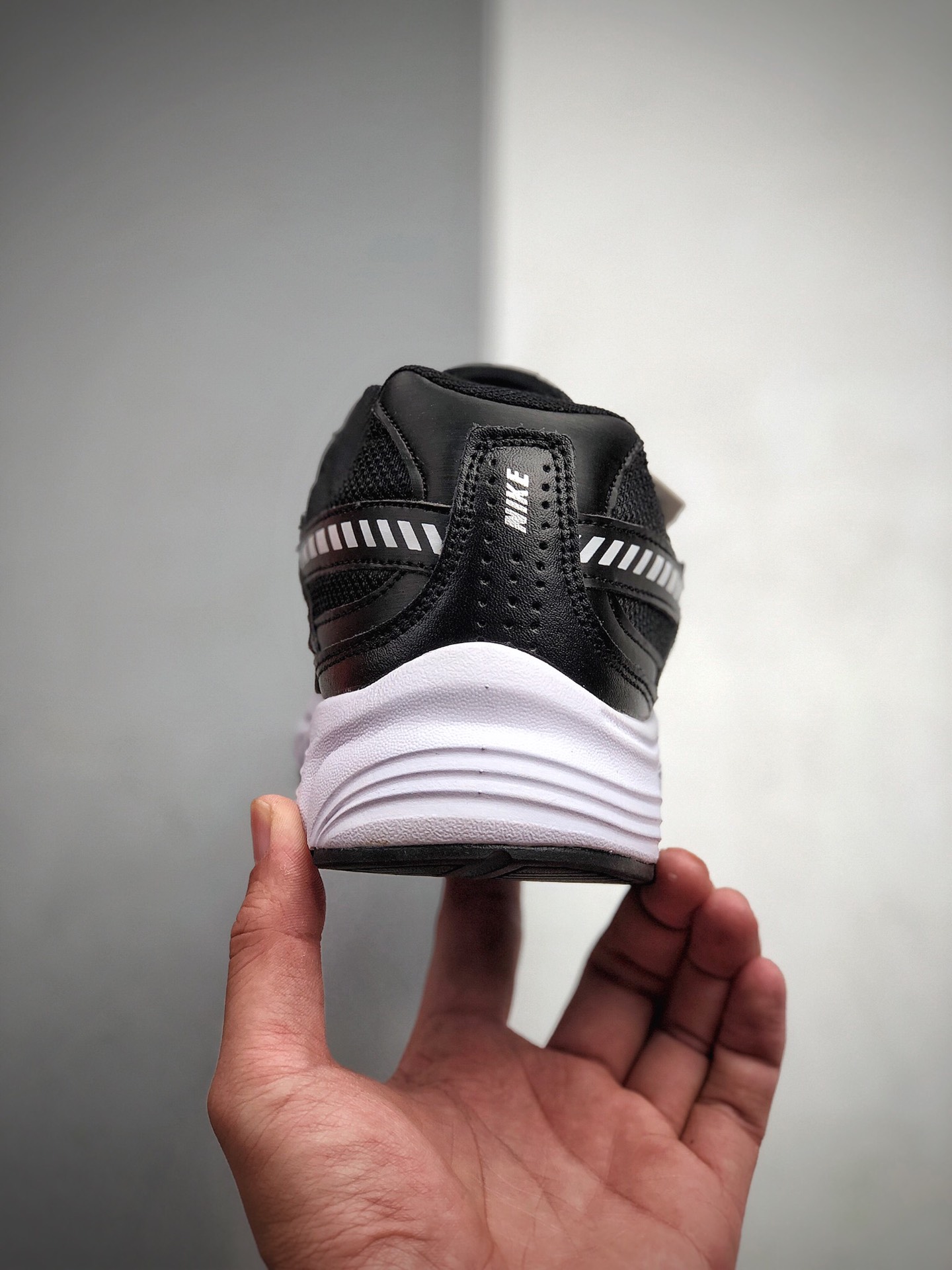 160 公司级/真标 Nike INITIATOR 耐克复古运动休闲鞋老爹跑步鞋  货号：394055-103