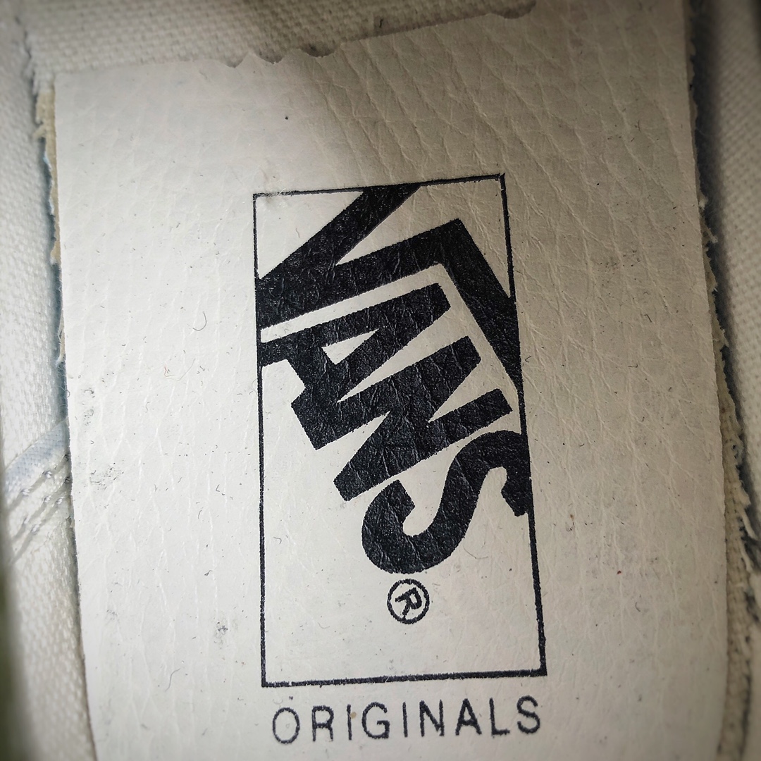 160 Vans Vault高端支线继续在旗下的Originals复古高端系列推出新品