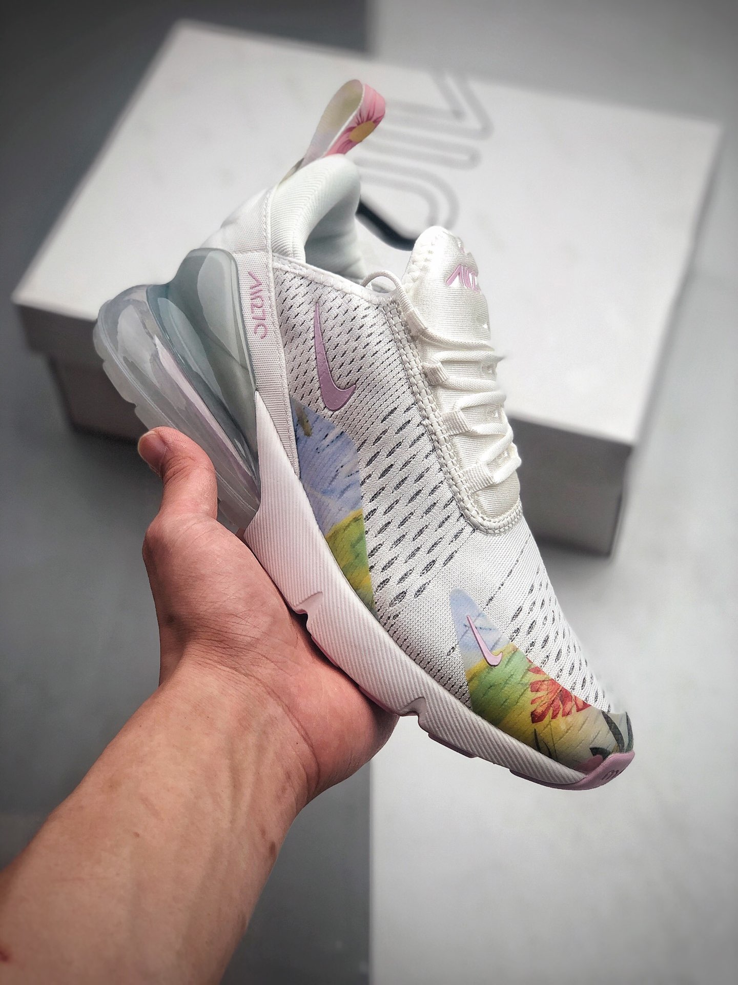 210 公司级Nike Max 270 网面透气半掌气垫跑步鞋  货号：AT6819-100