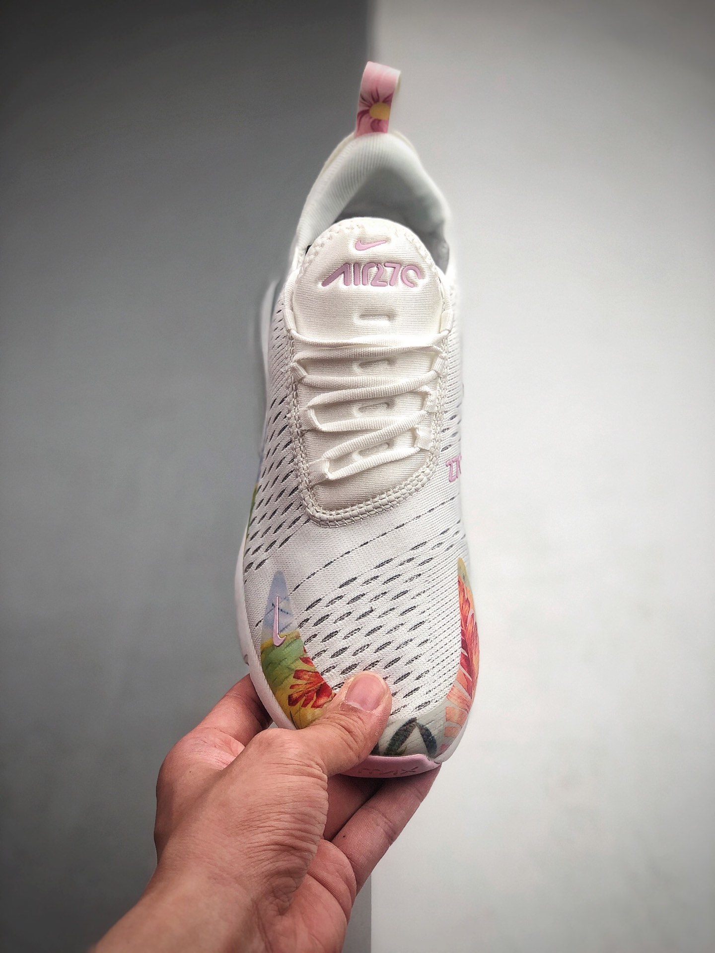 210 公司级Nike Max 270 网面透气半掌气垫跑步鞋  货号：AT6819-100