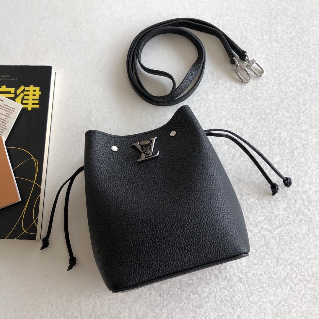 Shop Designer
 Louis Vuitton Bags Handbags Calfskin Cowhide